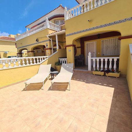 2 Bedroom Property In Closed Urbanisation Torrevieja Kültér fotó
