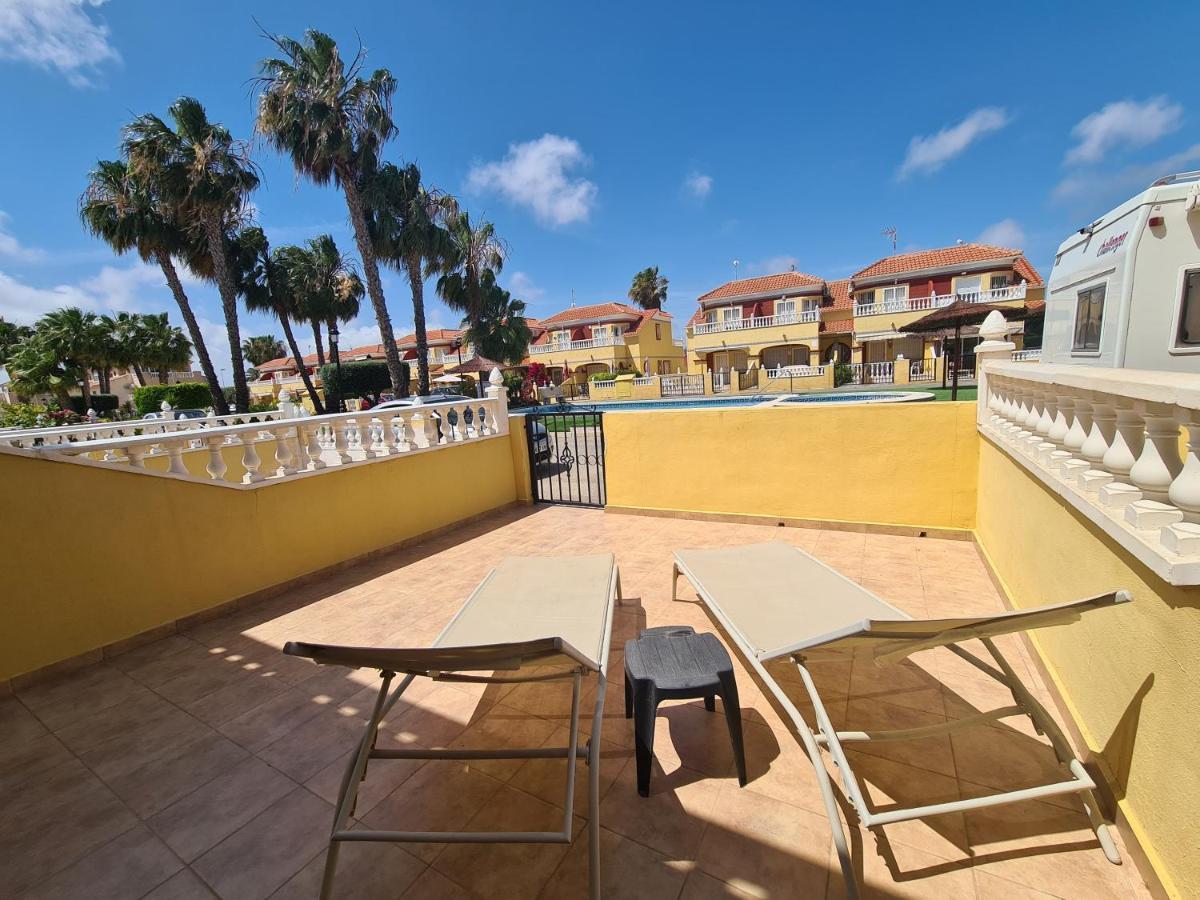 2 Bedroom Property In Closed Urbanisation Torrevieja Kültér fotó