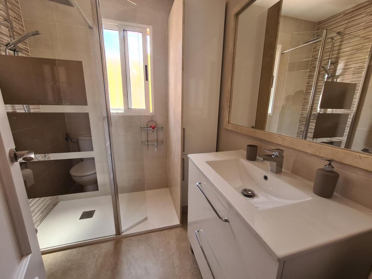 2 Bedroom Property In Closed Urbanisation Torrevieja Kültér fotó