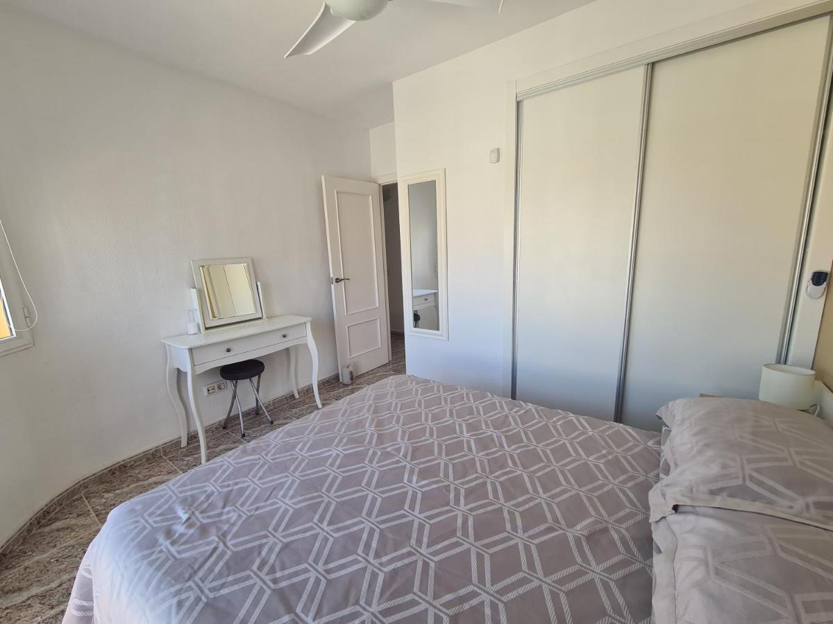2 Bedroom Property In Closed Urbanisation Torrevieja Kültér fotó